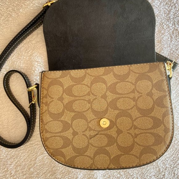 Sale 🔥 || Coach Crossbody Bags - Picture 10 of 11